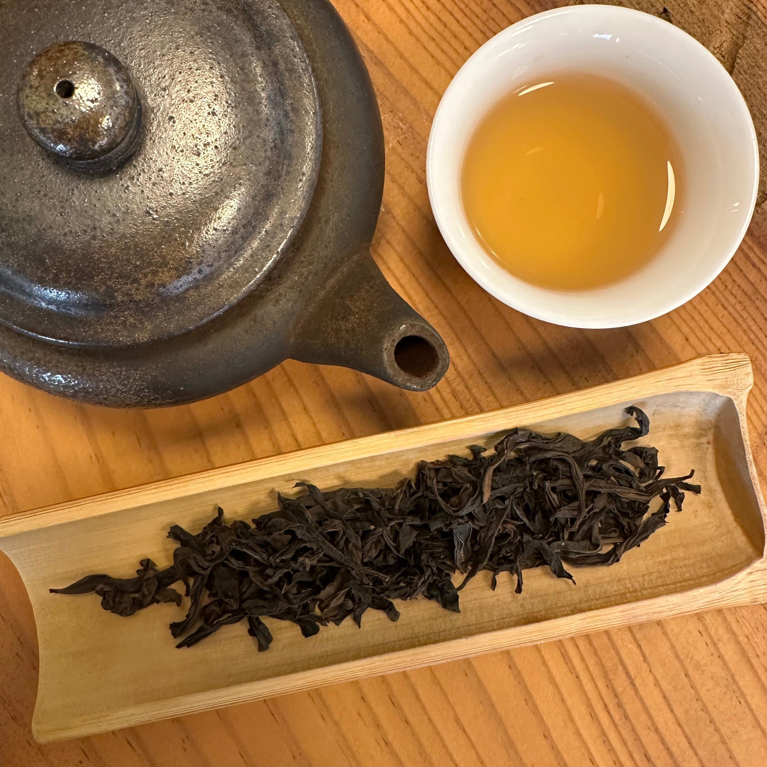 Winter Daphne Wuyi Oolong Tea